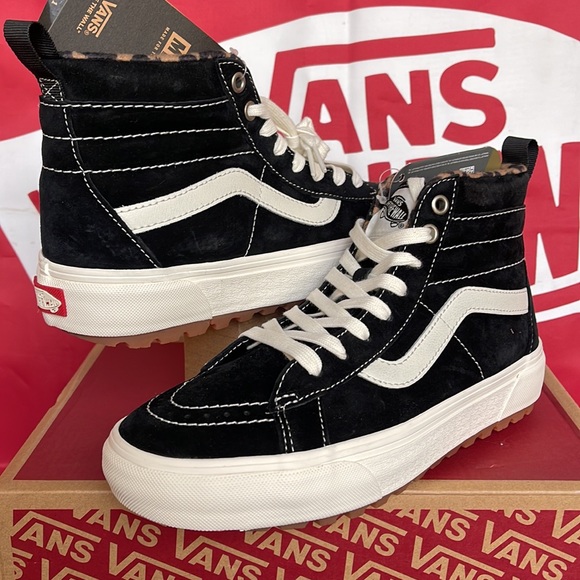 Vans Other - Vans Men’s Sk8-Hi Mite-1
(Suede) Black/Leopard
VNOA5HZY6D8
boots - sneakers